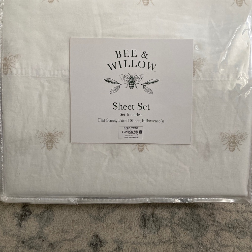 Bee & Willow King Sheet Set Bee Pattern Sand Brand New